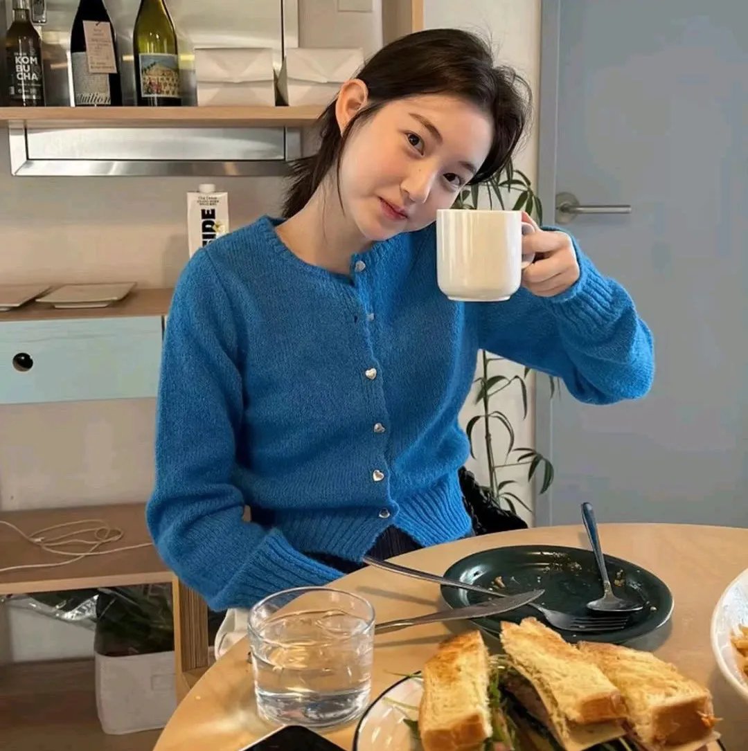 她在这里 在线观看